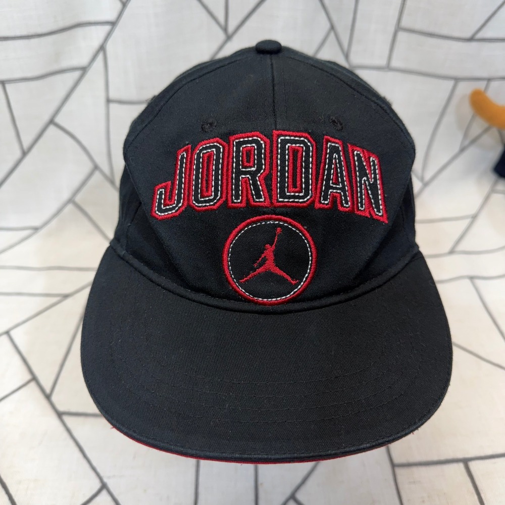 Jordan Brand Fitted Hat Youth 8/20‎ Black Red Jumpman Embroidered Cap